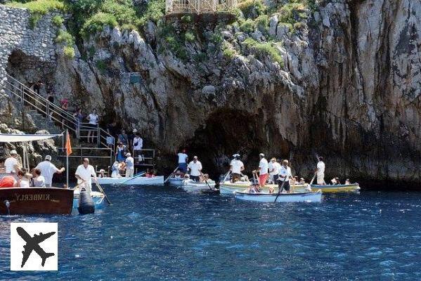 A incrível Gruta Azul na ilha de Capri