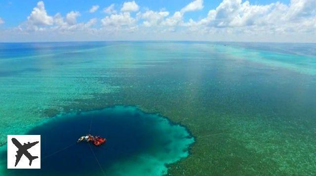 Cina: il Dragon Hole, il buco blu più profondo del mondo