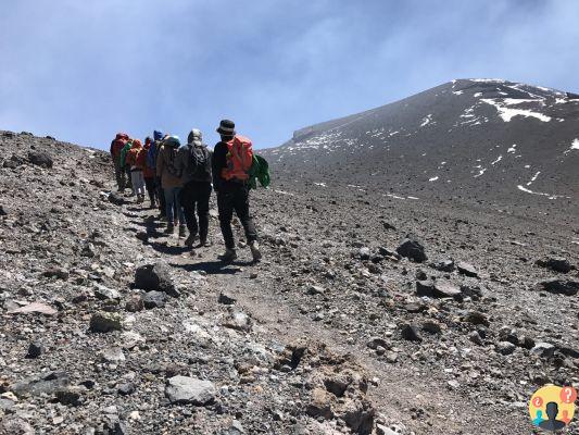 How to climb the Láscar volcano in the Atacama Desert