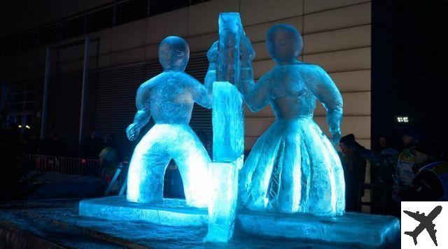 Sculture di ghiaccio del festival del ghiaccio di Poznan