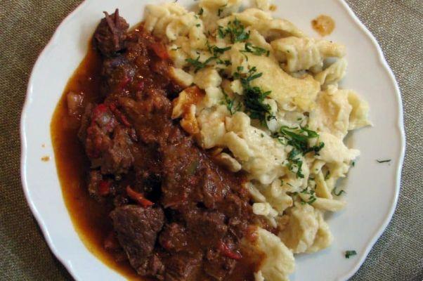 12 typical Hungarian foods: what to eat in restaurants