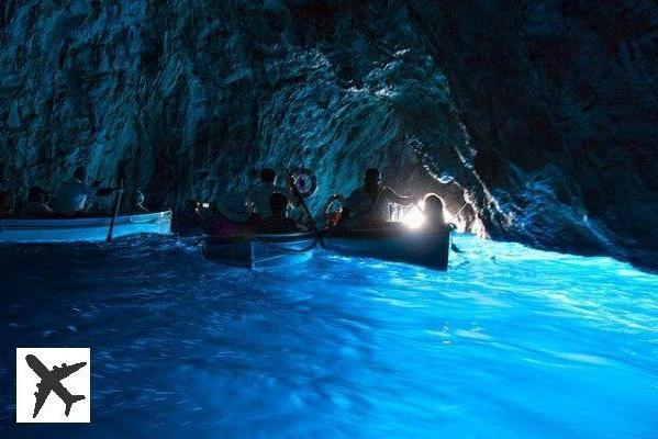 Partez visiter Capri et la grotte bleue pendant une journée depuis Rome
