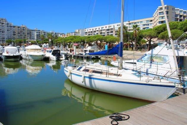 Location de bateau à Carnon : comment faire et où ?