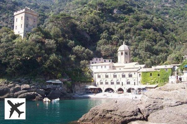 A estátua submarina de Cristo do Abismo de San Fruttuoso na Itália