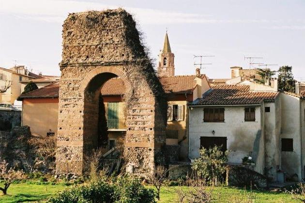 Dans quel quartier loger à Fréjus ?