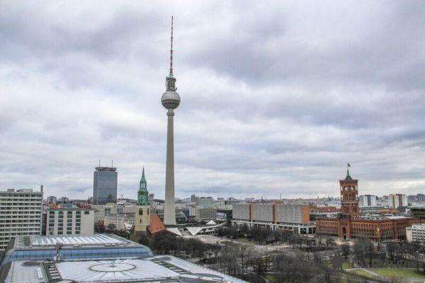 Como escalar a torre de televisão de Berlim