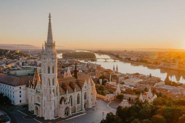 Architettura ecclesiastica a Budapest