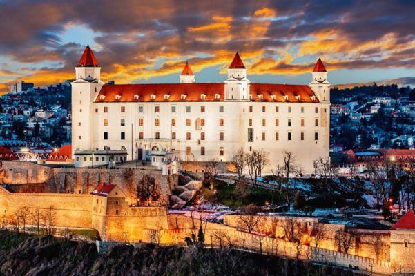 ¡Castillo de Bratislava, una de las mayores atracciones de Eslovaquia!