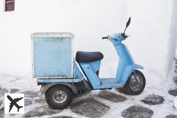 Where and how to rent a scooter in Paros?