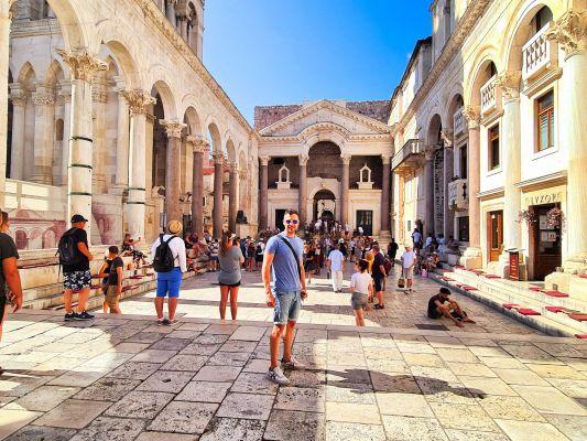 What to see in split