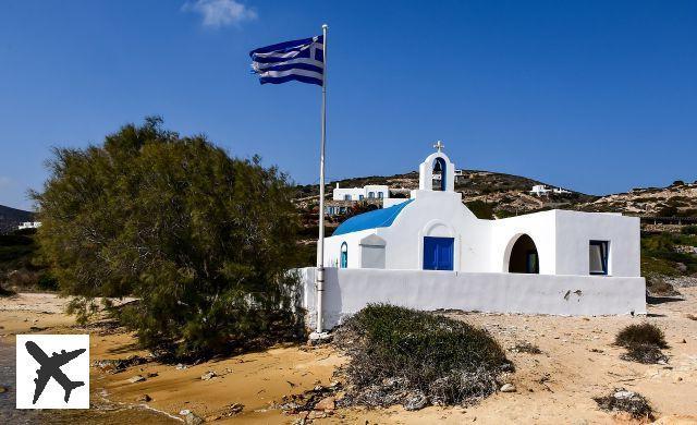 ¿Cómo llegar a Paros desde Atenas en ferry?