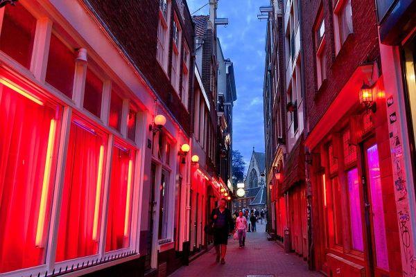 red light district amsterdam holland