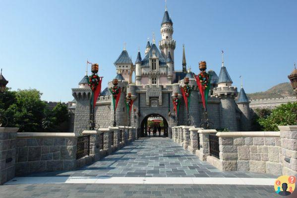 Disney – The Complete Guide to Parks Around the World