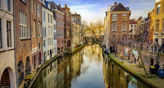 In which district to stay in Utrecht?