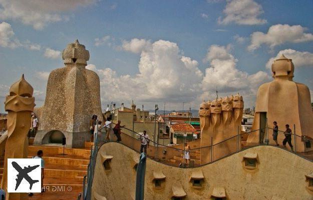 Visiter la Casa Milà à Barcelone, aussi surnommée « La Pedrera »