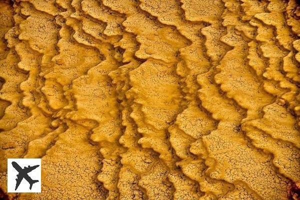 Les terrasses naturelles de Badab-e Surt en Iran