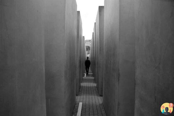 Holocaust Memorial – What to know before you go