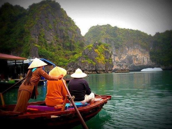 Visiter la Baie d’Halong : réservations & tarifs