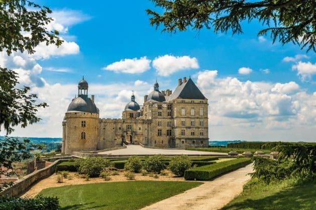 Visiter le château de Hautefort : billets, tarifs, horaires