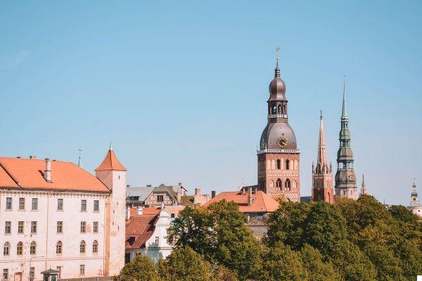 How to get from Tallinn to Riga