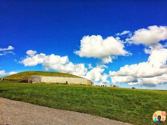 Newgrange, Ireland – Learn more about the monument