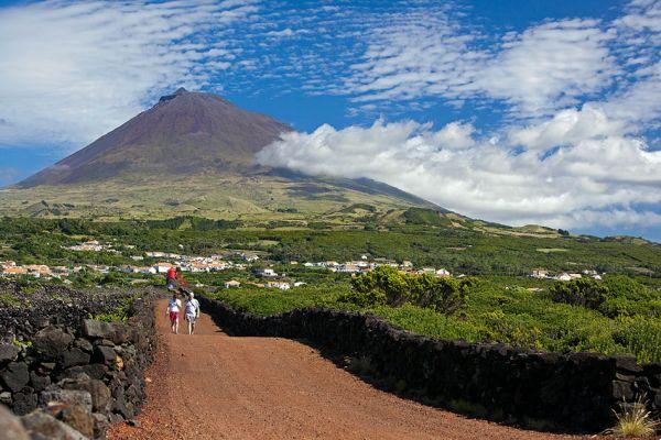 Which islands to visit in the Azores: tips and guide to the islands