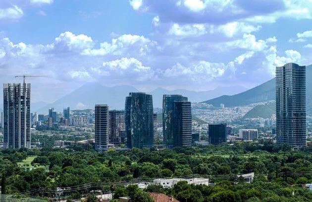 In which neighborhood to stay in Monterrey?