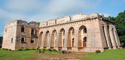 Mândû, une cité-fantôme en Inde