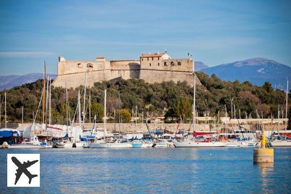 Location de bateau à Antibes : comment faire et où ?