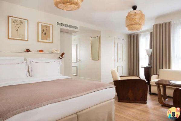 Romantic hotels in Paris – 12 charming options to book