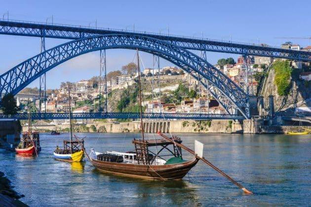 Location de voiture à Porto : conseils, tarifs, itinéraires