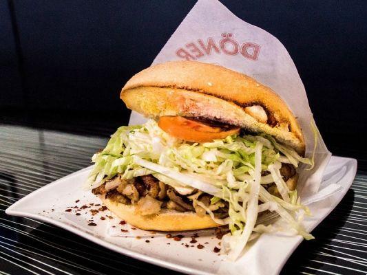 Best restaurants in Frankfurt to eat typical dishes