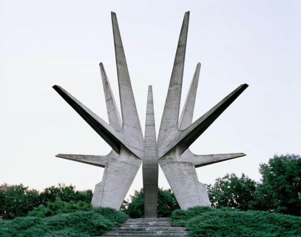 Spomenik : Los monumentos olvidados de la antigua Yugoslavia