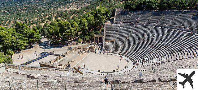 Visite o teatro de epidauro na Grécia