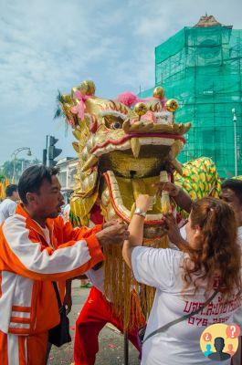 Festival de los Nueve Dioses en Phuket
