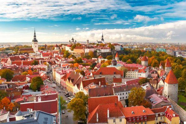 Tallinn e muitos encantos medievais