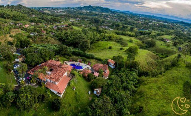 Dónde ir de luna de miel económica en Colombia