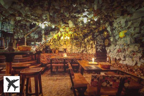 For Sale Pub: an unusual bar in Budapest