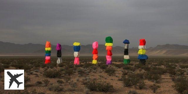 Seven Magic Mountains: une installation colorée dans la nature américaine