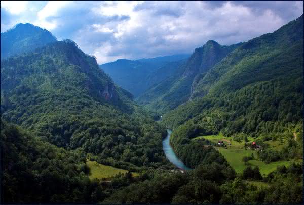 Top 10 Greatest Canyons in the World - Official Ranking