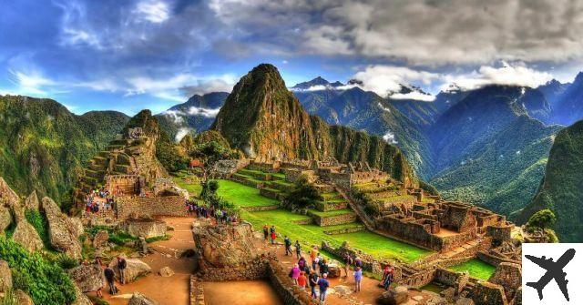 Discover the 7 wonders of the world and how to put them on your travel itinerary